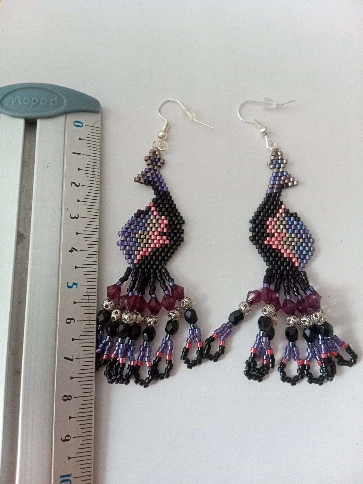 Brincos pendentes de pavão em contas miyuki delica violeta e preto – photo 7